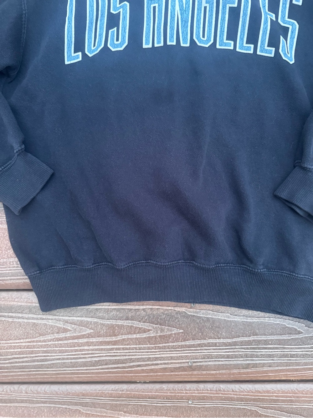 Brandy Melville Navy Crewneck with Light Blue 'LOS ANGELES' sweater - Picture 5 of 10